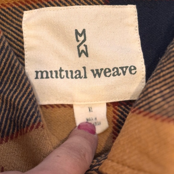 Men’s Mutual Weave Brown and Black Plaid Button-Up Shirt - Picture 2 of 3